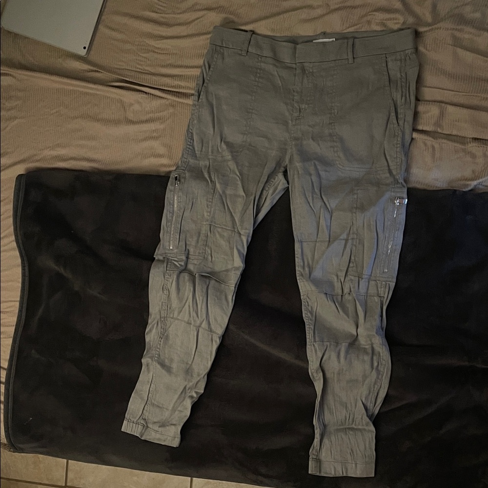 Vince Women's Gray Cargo Joggers
